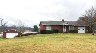 627 Victoria Dr, Dandridge, TN 37725-6335
