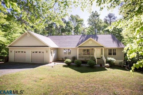 7 Ripping Ct, Bybee, VA 22963-3359