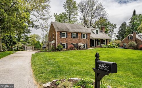 237 Dogwood Ln, Berwyn, PA 19312-1736