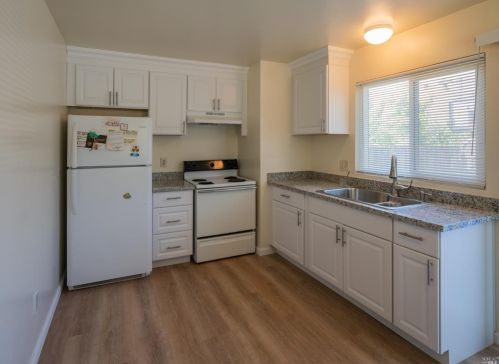 2701 Tan Oak Ct, Santa Rosa, CA 95403-3370