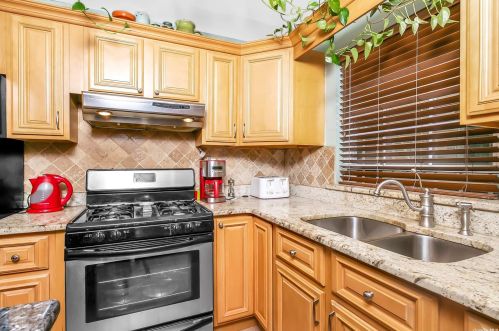 105-37 172nd St, Jamaica, NY 11433