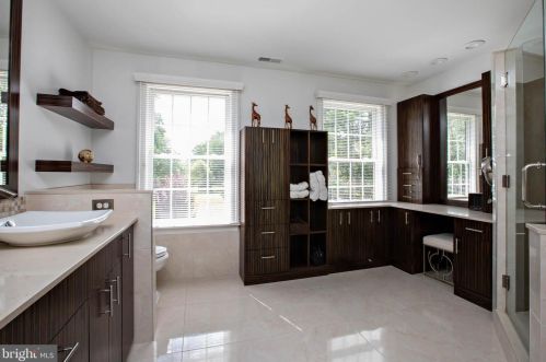 7 Mckinley Ave, Blenheim NJ  08012-5355 exterior