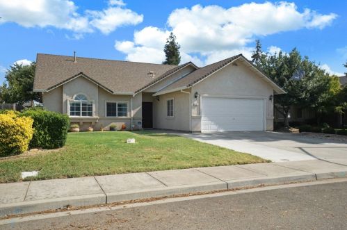 3737 Van Dusen Ave, Riverbank CA  95367-3030 exterior