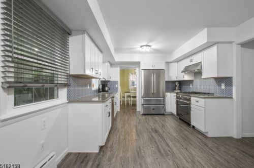 338 10th Ave, Manville NJ  08835-1105 exterior