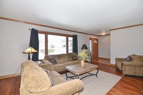 6063 122nd St, Milwaukee, WI 53225-1003