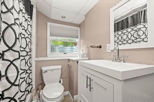 156 Summit Dr, North Branford CT  06471-1234 exterior