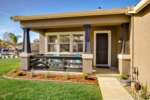 1500 Liberty Ct, Hollister, CA 95023-5687