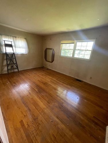 2488 Ambassador Dr, Cincinnati, OH 45231-1870