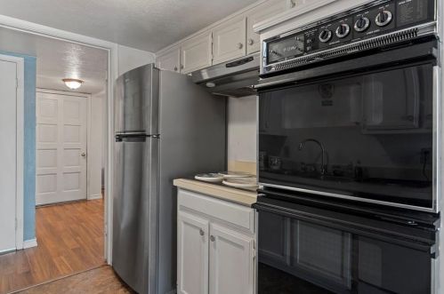 8449 Freeport Dr, Dallas TX  75228-4935 exterior