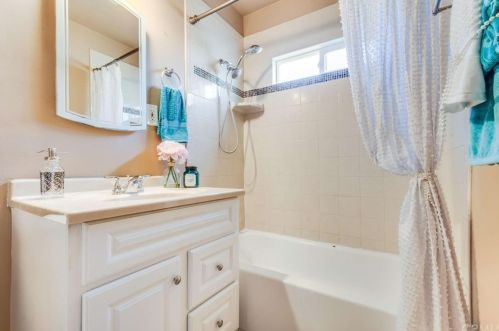 6139 Fidler Ave, Lakewood CA  90712-1256 exterior