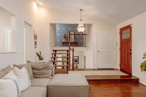 1600 Cambridge Dr, Liberty Township OH  45042 exterior