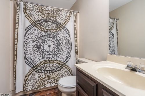 72 Cambridge, Oxford NJ  07863-3411 exterior