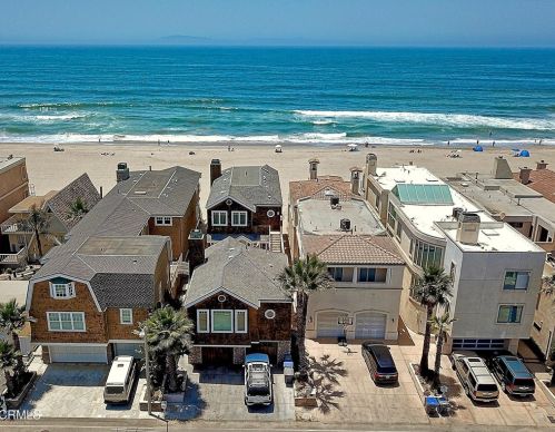 5239 Surfrider Way, Oxnard CA  93035-1070 exterior