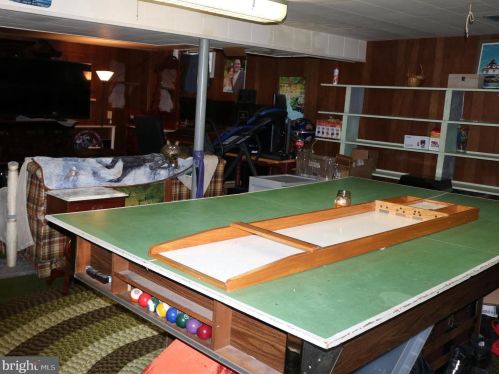 609 Hammond Ave, Hanover PA 17331-3843 exterior