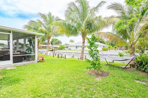 1140 Lake Clarke Dr, West Palm Beach FL  33406-5329 exterior
