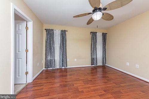 302 Land Or Dr, Ruther Glen VA  22546-1241 exterior