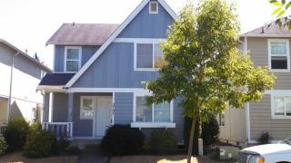 2707 8th St, Puyallup, WA 98374-1216