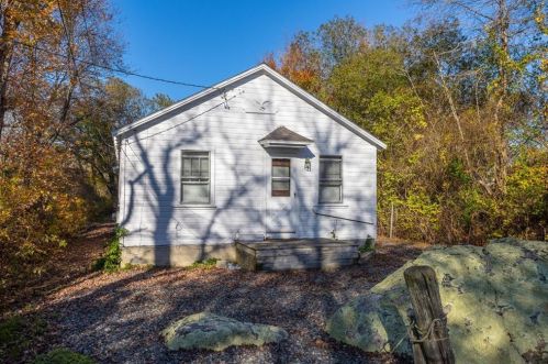 49 Baltimore Ave, South Kingstown, RI 02882-4505