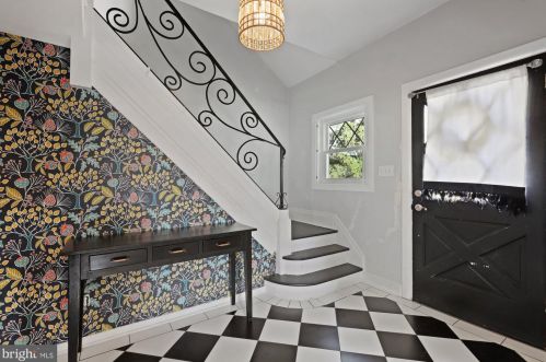 883 Walnut St, Lemoyne PA  17043-1556 exterior