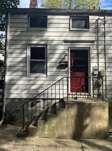 79 West St, Easton, PA 18042-3556