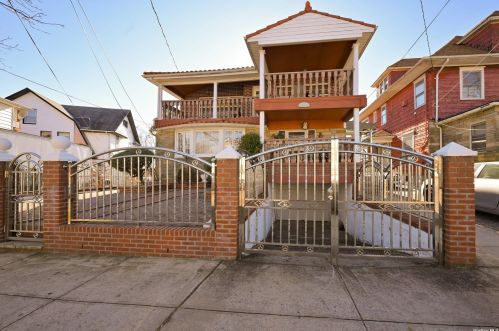 149-14 85th Dr, Jamaica, NY 11435-1009