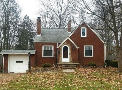 13900 Delaware Dr, Cleveland, OH 44130-7027