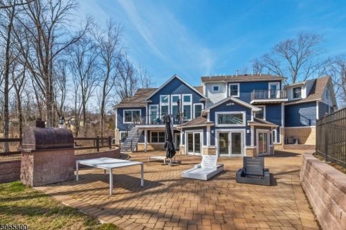 7 Buckingham Rd, Lincoln Park, NJ 07035-1445