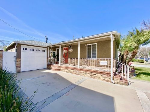 5709 Hersholt Ave, Lakewood, CA 90712-2032