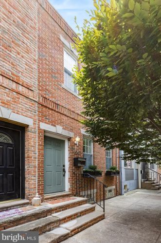 1007 21st St, Philadelphia, PA 19146-2601