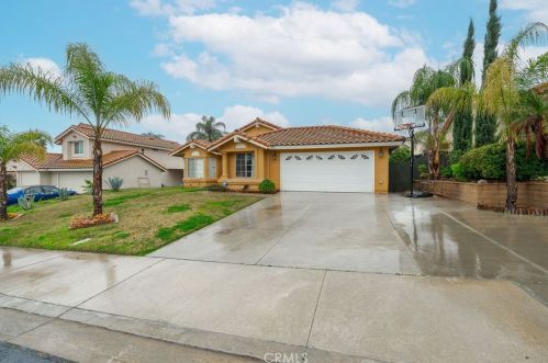 15022 Navel Way, Lake Elsinore CA  92530-7205 exterior