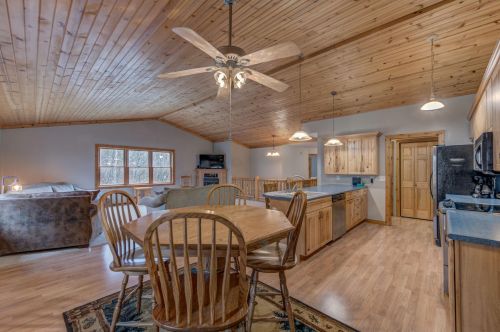 1589 89th St, New Johannesburg WI  54017-7156 exterior