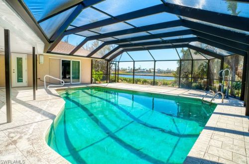 1224 Kittiwake Cir, Sanibel FL  33957-3608 exterior