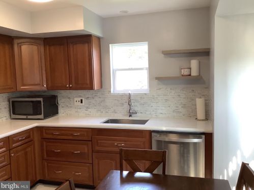 4030 Frosthoffer Ave, Camden NJ  08109-1521 exterior