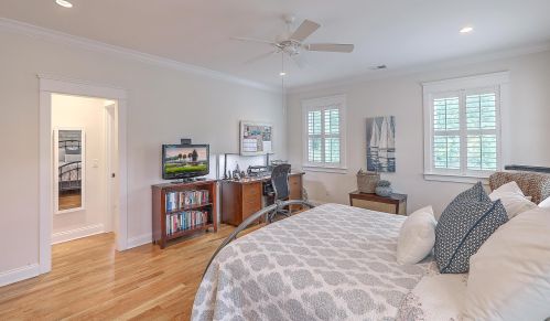 1521 Lindsey Creek Dr, Mount Pleasant SC  29466-8393 exterior