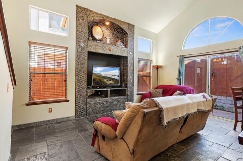 867 9th St, Pismo Beach CA  93433-2737 exterior