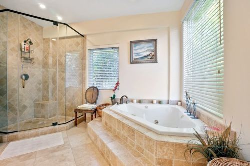 4946 Haskell Ave, Van Nuys CA 91436-1540 exterior