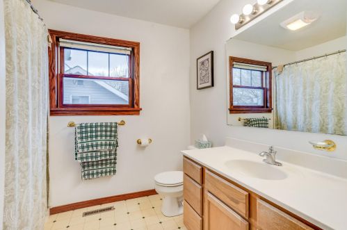 1907 Charles St, La Crosse WI  54603-2133 exterior