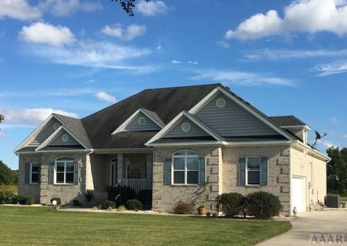 109 Snowden Crossing Dr, Moyock, NC 27958-9610
