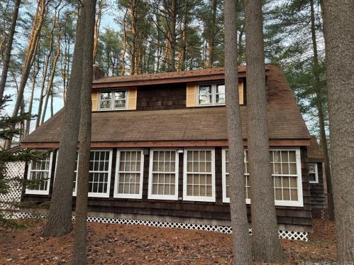 10 Spruce Rd, Windsor, CT 06095-1150