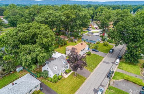 984 Maltby Ave, South Plainfield NJ  07080-2216 exterior