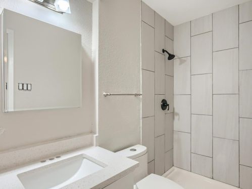 1922 Muret St, Irving TX 75062-6972 exterior