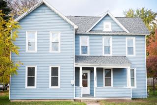 1204 Birch St, Eau Claire, WI 54703-3108