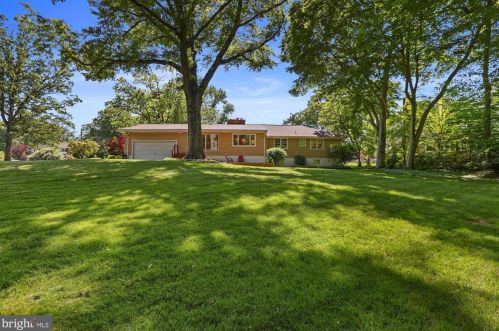 568 Countess Dr, Yardley PA 19067-4616 exterior