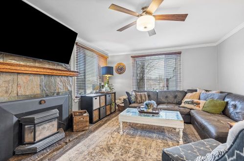 2538 Hill St, Pittsburgh, PA 15235-4019