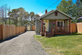 407 Bremerton Blvd, Bremerton, WA 98312-3401