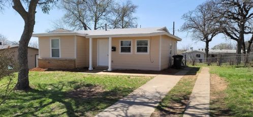 2312 Flemming Dr, Fort Worth, TX 76112-7947