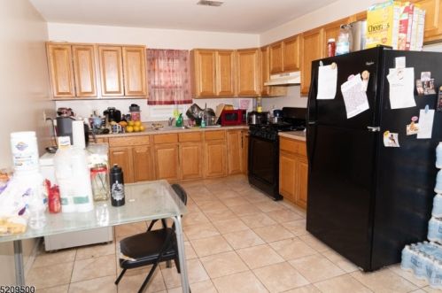 66 3 St, Paterson NJ 07522-1845 exterior