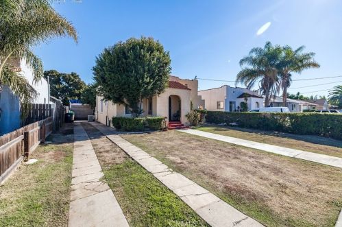 11910 Oxford Ave, Hawthorne, CA 90250-3122