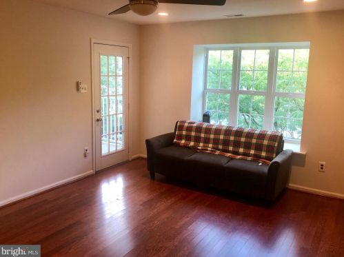 311 Stone Hurst Ct, New Castle DE  19720-3947 exterior