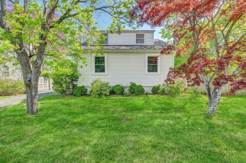 360 Beecroft Pl, Oakhurst NJ  07755-1228 exterior